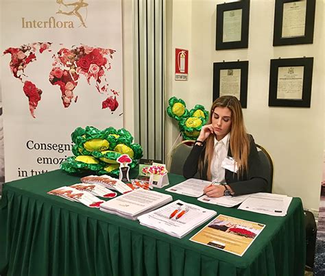 interflora italia contatti.